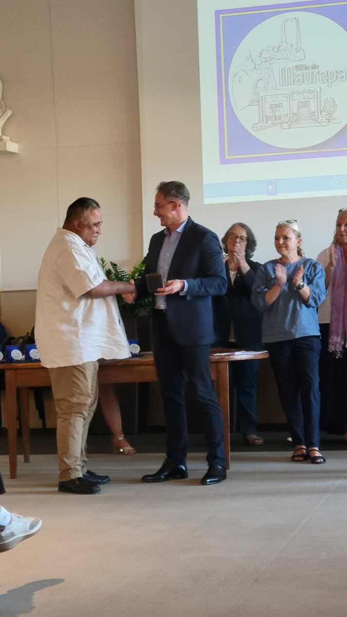 Médaille de la ville décernée à l'ASMTT